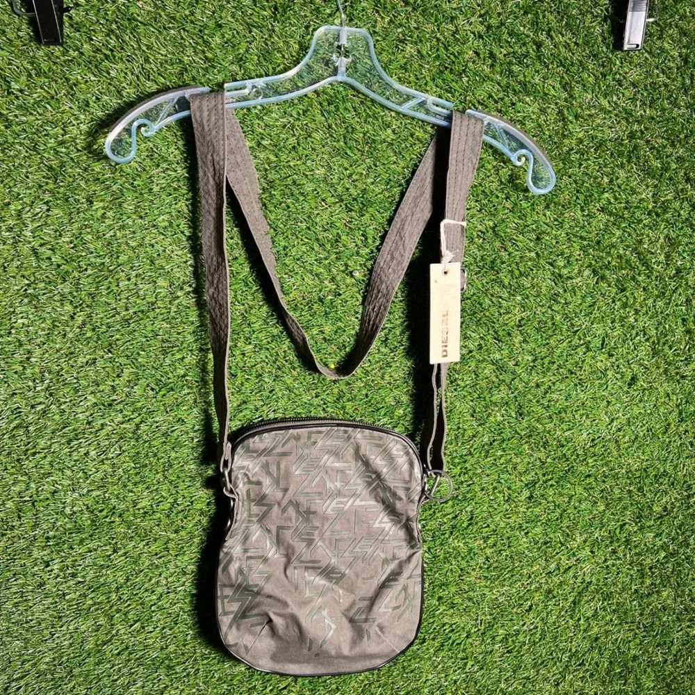 Diesel Henry Body‎ Bag Olive Green Logo Crossbody Messenger 00X831PR422 T7431